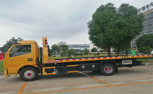 内江定远24小时拖车救援电话号码，定远道路救援公司怎么收费的